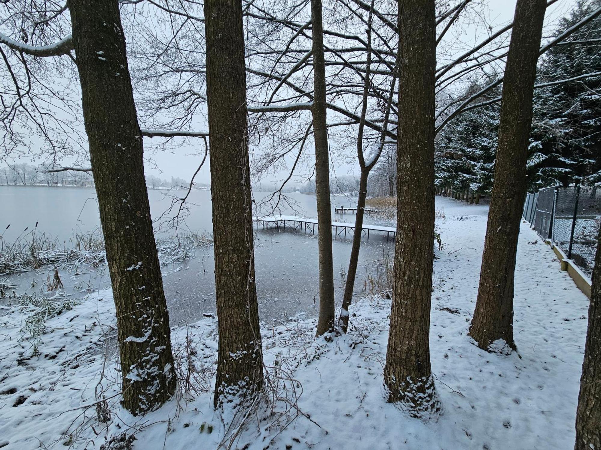 Lepaki Lake Moldzie Kültér fotó